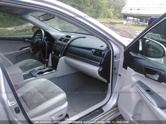 4T1BD1FK4CU027531 - 2012 TOYOTA CAMRY HYBRID/LE/XLE SILVER photo 5