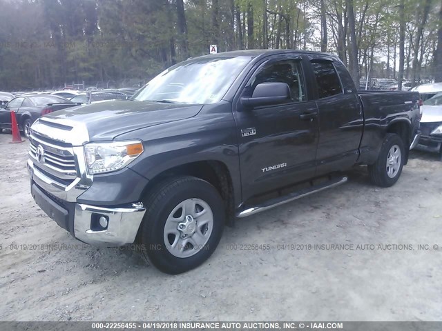 5TFUY5F1XHX668737 - 2017 TOYOTA TUNDRA DOUBLE CAB SR/SR5/TRD PRO GRAY photo 2