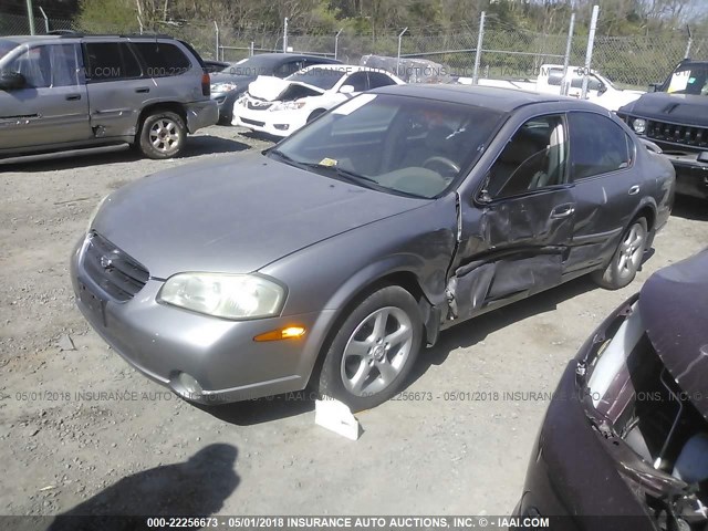 JN1CA31D6YT764378 - 2000 NISSAN MAXIMA GLE/GXE/SE SILVER photo 2