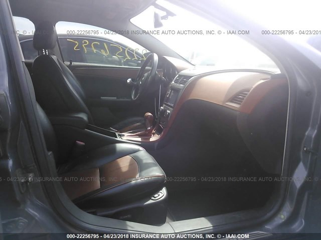 1G1ZK577394123520 - 2009 CHEVROLET MALIBU LTZ 灰色 照片 5