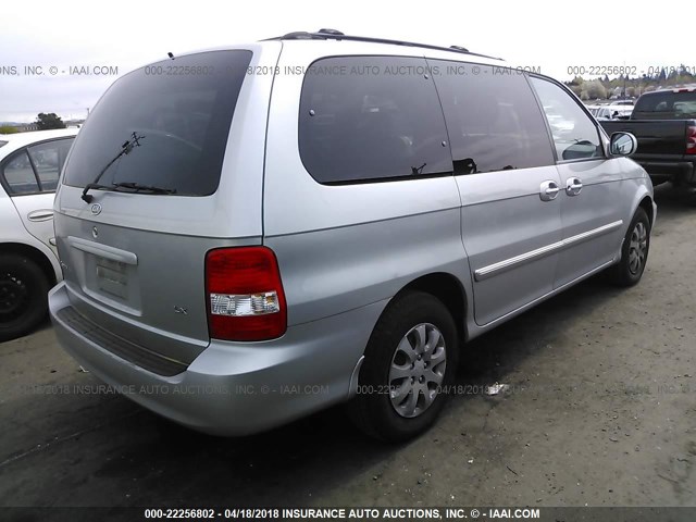 KNDUP132X56699545 - 2005 KIA SEDONA EX/LX SILVER photo 4