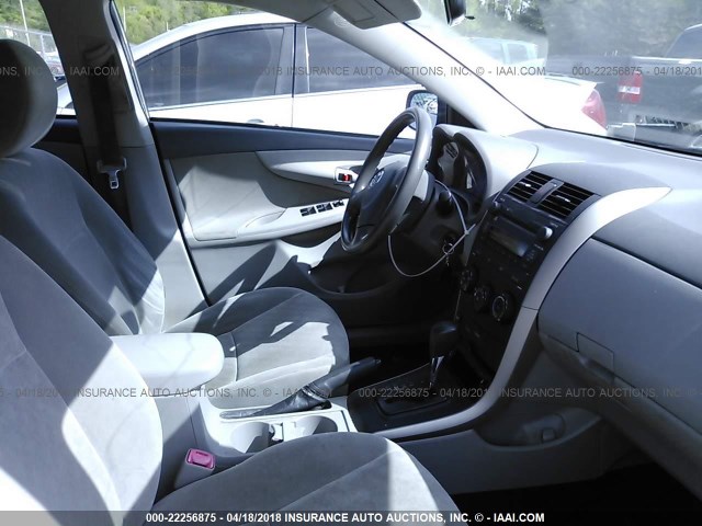 JTDBL40E59J021937 - 2009 TOYOTA COROLLA LE/XLE GRAY photo 5
