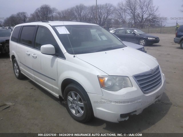 2A4RR5D19AR479050 - 2010 CHRYSLER TOWN & COUNTRY TOURING WHITE photo 1