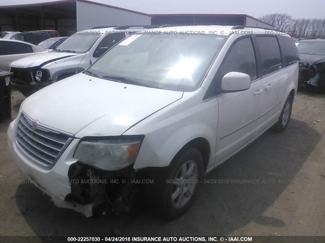 2A4RR5D19AR479050 - 2010 CHRYSLER TOWN & COUNTRY TOURING WHITE photo 2