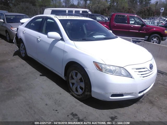 4T1BE46K17U554477 - 2007 TOYOTA CAMRY NEW GENERAT CE/LE/XLE/SE WHITE photo 1