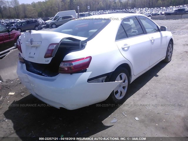 4T1BE46K17U554477 - 2007 TOYOTA CAMRY NEW GENERAT CE/LE/XLE/SE WHITE photo 4