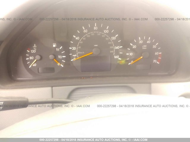 WDBJF65J62B500368 - 2002 MERCEDES-BENZ E 320 WHITE photo 7