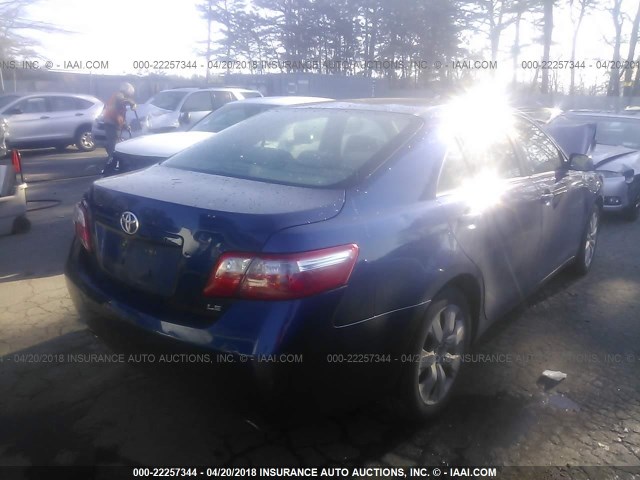 4T1BK46K38U065962 - 2008 TOYOTA CAMRY LE/XLE/SE BLUE photo 4