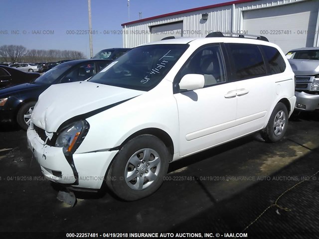 KNDMB133896279358 - 2009 KIA SEDONA WHITE photo 2