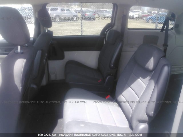 2D8HN44H68R772663 - 2008 DODGE GRAND CARAVAN SE SILVER photo 8