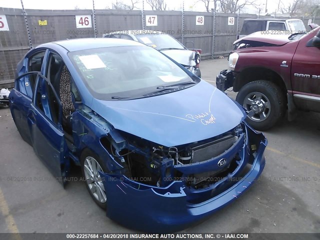 KNAFX4A67E5200106 - 2014 KIA FORTE LX BLUE photo 6