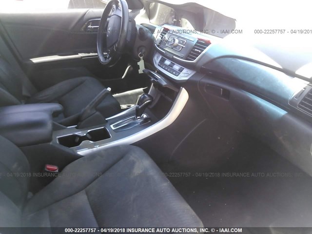 1HGCR2F5XDA251157 - 2013 HONDA ACCORD SPORT SILVER photo 5