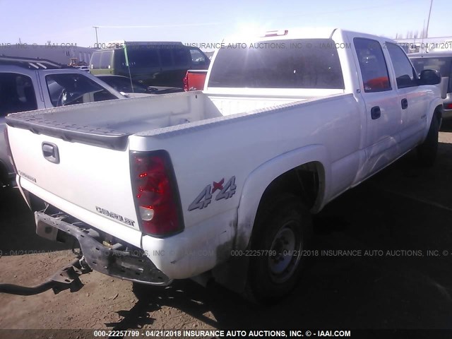 1GCGK23U94F135404 - 2004 CHEVROLET SILVERADO K2500 WHITE photo 4