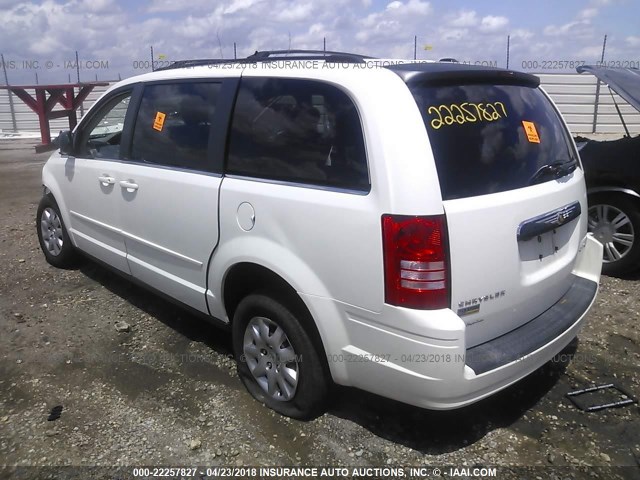 2A4RR4DE1AR289000 - 2010 CHRYSLER TOWN & COUNTRY LX WHITE photo 3