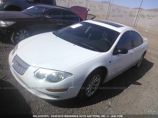 2C3HE66G0YH281000 - 2000 CHRYSLER 300M WHITE photo 2