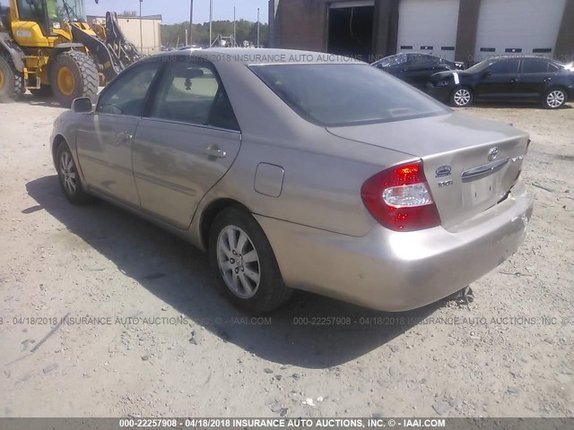 4T1BE32K44U854249 - 2004 TOYOTA CAMRY LE/XLE/SE ოქროსფერი ფოტო 3