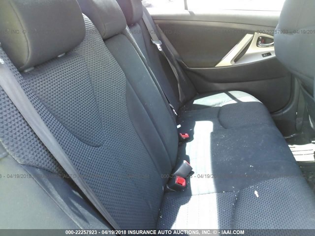 4T1BF3EK0BU613603 - 2011 TOYOTA CAMRY SE/LE/XLE SILVER photo 8