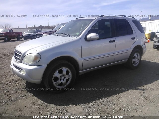 4JGAB57EX3A427841 - 2003 MERCEDES-BENZ ML 350 SILVER photo 2