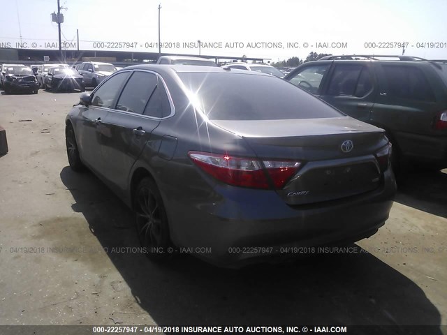 4T1BF1FK0FU493861 - 2015 TOYOTA CAMRY LE/XLE/SE/XSE GRAY photo 3