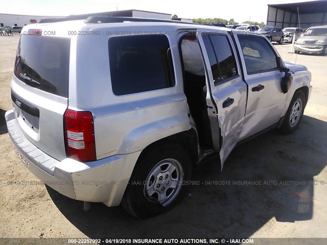 1J4FT28A39D178494 - 2009 JEEP PATRIOT SPORT SILVER photo 4