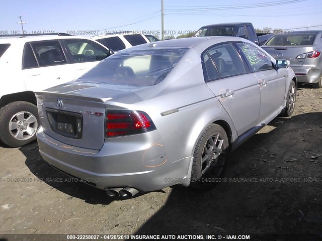 19UUA76587A002160 - 2007 ACURA TL TYPE S SILVER photo 4