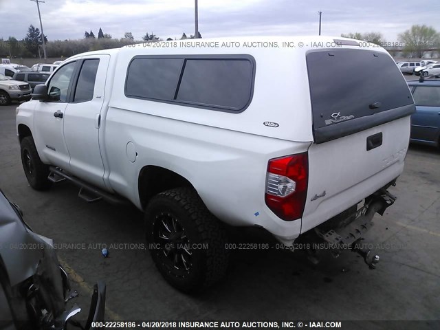 5TFUM5F18EX052199 - 2014 TOYOTA TUNDRA DOUBLE CAB SR/SR5 WHITE photo 3