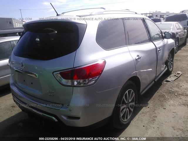 5N1AR2MM4FC665621 - 2015 NISSAN PATHFINDER S/SV/SL/PLATINUM SILVER photo 4