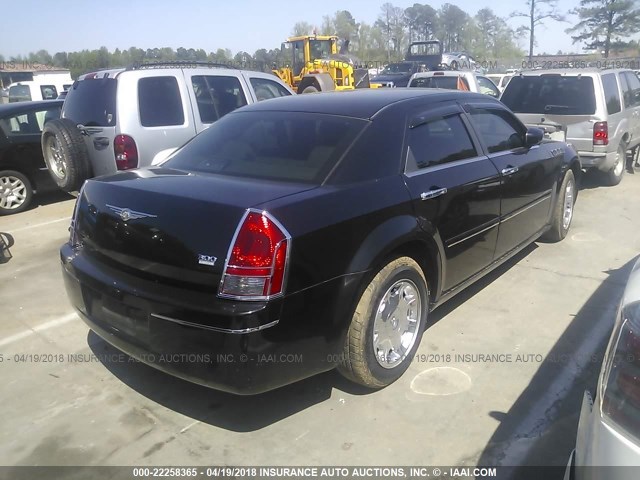 2C3AA53G75H180852 - 2005 CHRYSLER 300 TOURING BLACK photo 4