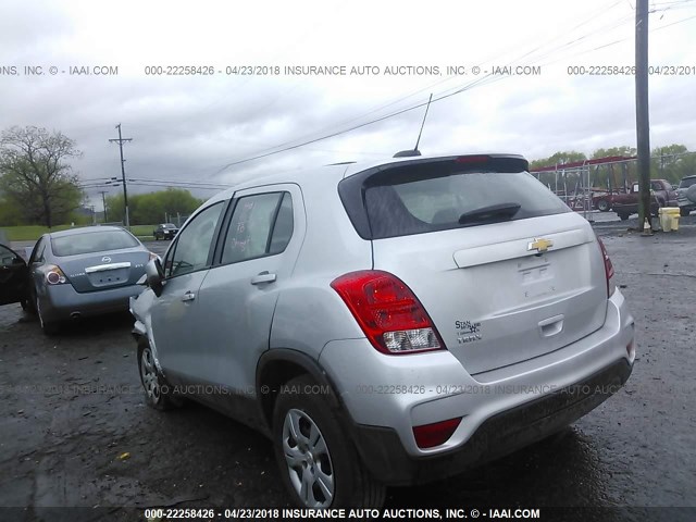 3GNCJKSB1HL189946 - 2017 CHEVROLET TRAX LS SILVER photo 3