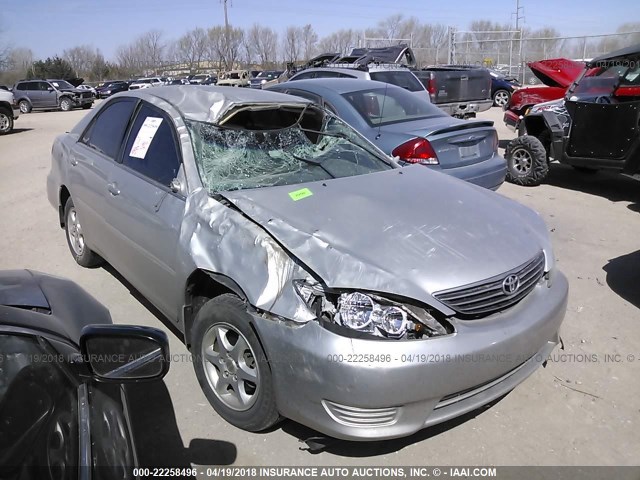 4T1BE32K86U145763 - 2006 TOYOTA CAMRY LE/XLE/SE ვერცხლისფერი ფოტო 1