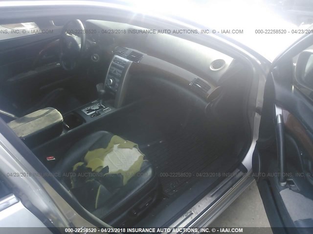 JH4KB165X5C020398 - 2005 ACURA RL SILVER photo 5