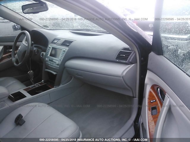 4T1BK46K39U584088 - 2009 TOYOTA CAMRY SE/LE/XLE BLACK photo 5