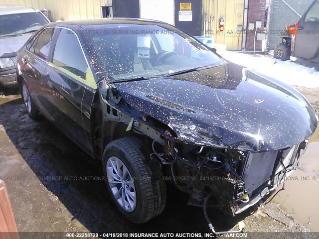 4T1BF1FK4GU248529 - 2016 TOYOTA CAMRY LE/XLE/SE/XSE 黑色 照片 1