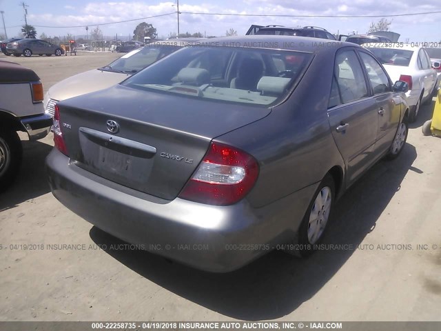 4T1BE32K02U543012 - 2002 TOYOTA CAMRY LE/XLE/SE GRAY photo 4