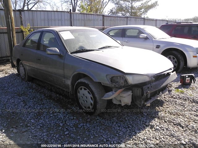 4T1BG22K8WU389224 - 1998 TOYOTA CAMRY CE/LE/XLE TAN photo 1