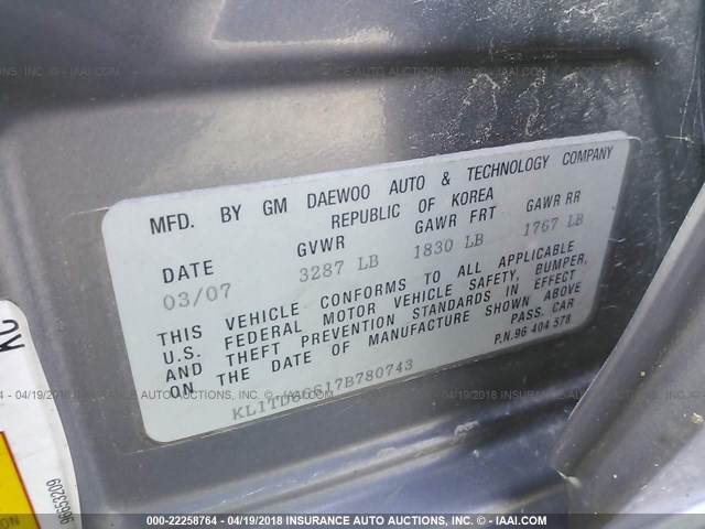KL1TD66617B780743 - 2007 CHEVROLET AVEO LS SILVER photo 9