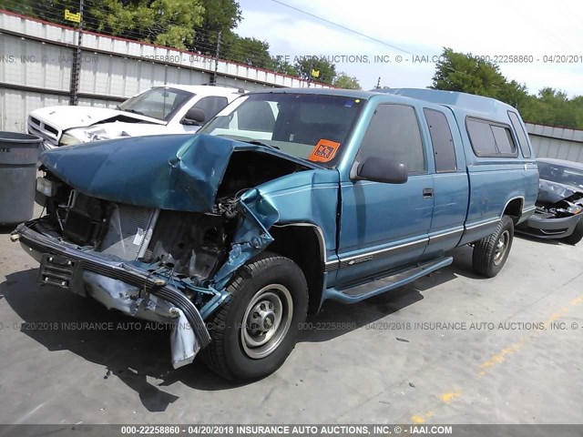 1GCGC29R1WE135101 - 1998 CHEVROLET GMT-400 C2500 Light Blue photo 2