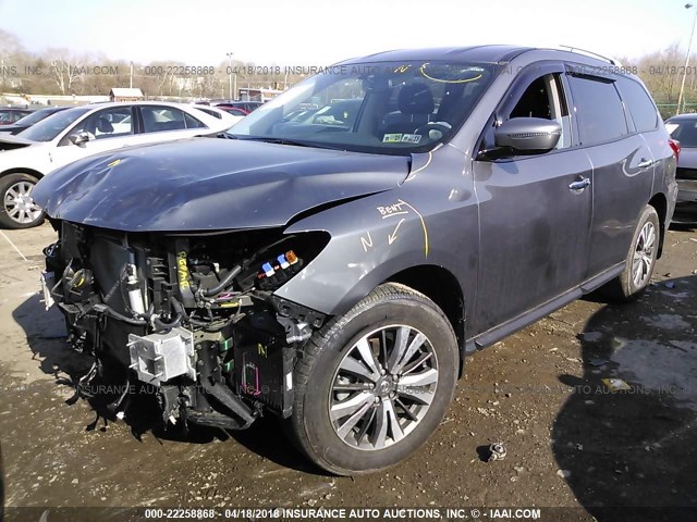 5N1DR2MM9HC611957 - 2017 NISSAN PATHFINDER S/SV/SL/PLATINUM GRAY photo 2