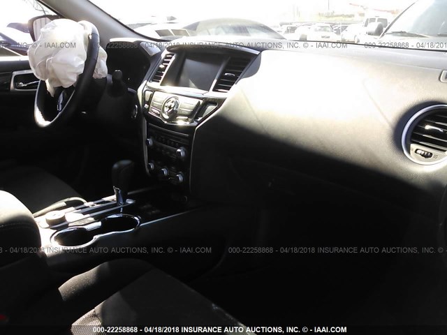 5N1DR2MM9HC611957 - 2017 NISSAN PATHFINDER S/SV/SL/PLATINUM 灰色 照片 5