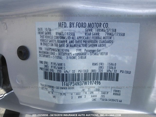 1FAFP34N37W197496 - 2007 FORD FOCUS ZX4/S/SE/SES SILVER photo 9