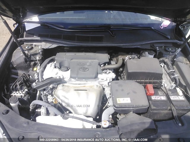 4T1BF1FK8HU407215 - 2017 TOYOTA CAMRY LE/XLE/SE/XSE შავი ფოტო 10