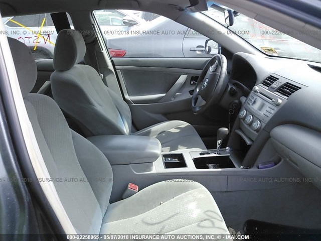 4T1BE46K07U695783 - 2007 TOYOTA CAMRY NEW GENERAT CE/LE/XLE/SE GRAY photo 5