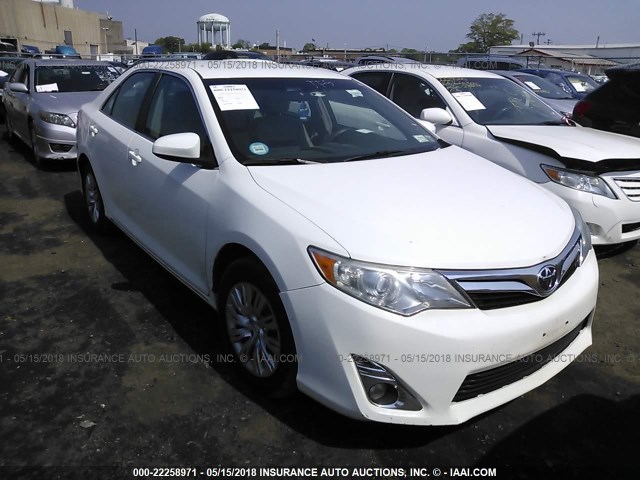 4T4BF1FK9DR290325 - 2013 TOYOTA CAMRY L/SE/LE/XLE WHITE photo 1