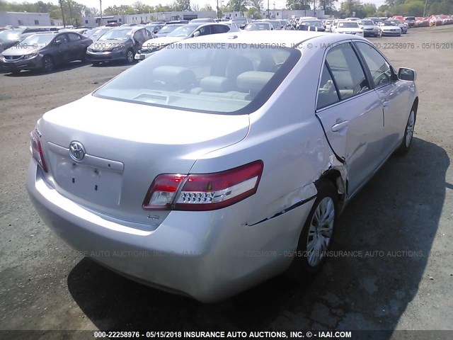 4T1BF3EK8AU065767 - 2010 TOYOTA CAMRY SE/LE/XLE 银色 照片 4