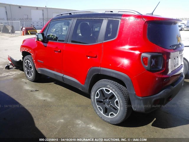 ZACCJBCT6FPC09533 - 2015 JEEP RENEGADE TRAILHAWK RED photo 3