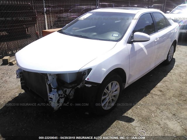 4T1BF1FK4CU109768 - 2012 TOYOTA CAMRY SE/LE/XLE 白色 照片 2