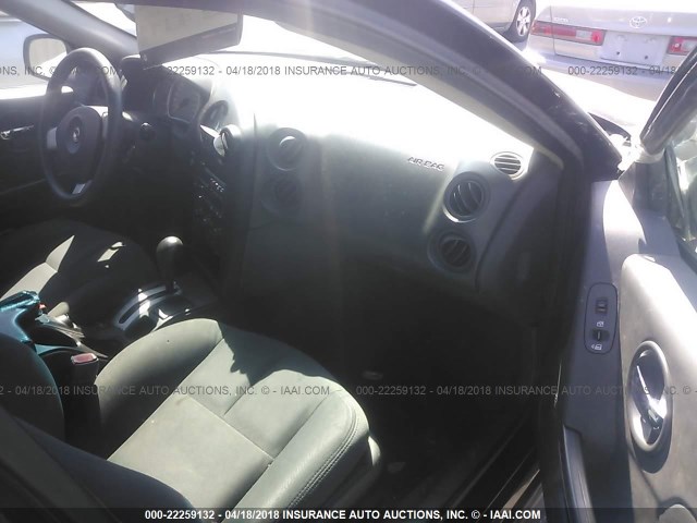 2G2WP522X51302736 - 2005 PONTIAC GRAND PRIX BLACK photo 5