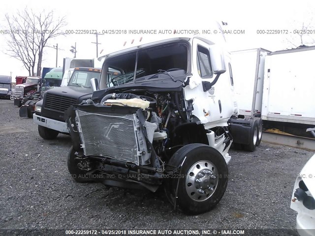 1FUJGLD57GLGY3939 - 2016 FREIGHTLINER CASCADIA 125  WHITE photo 2