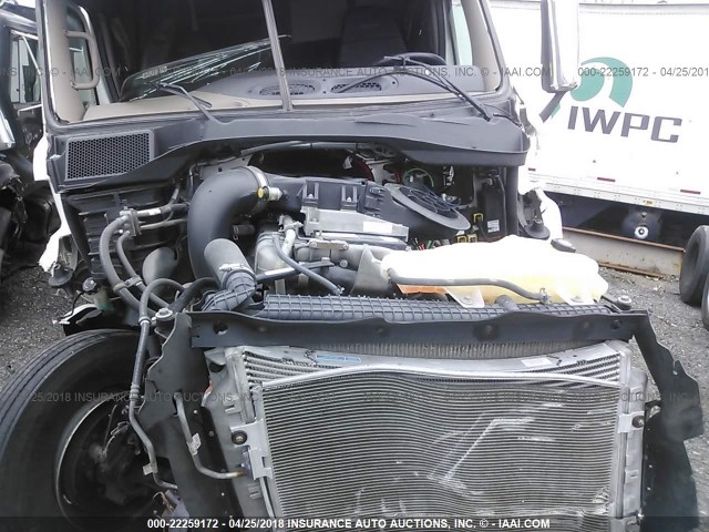 1FUJGLD57GLGY3939 - 2016 FREIGHTLINER CASCADIA 125  WHITE photo 9