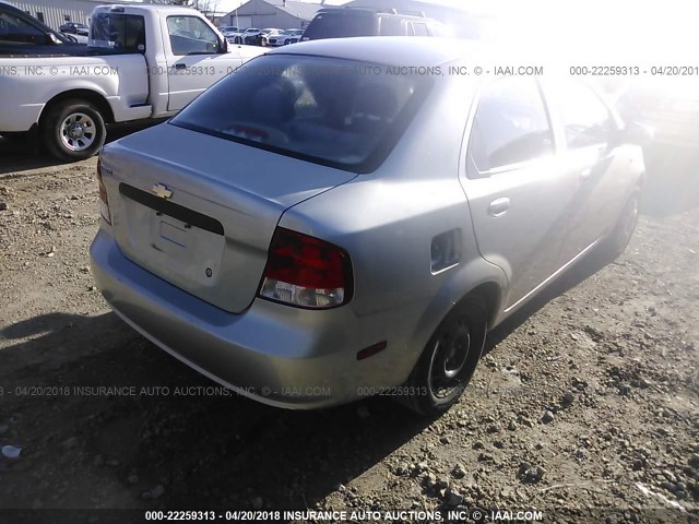 KL1TD52674B156084 - 2004 CHEVROLET AVEO GRAY photo 4